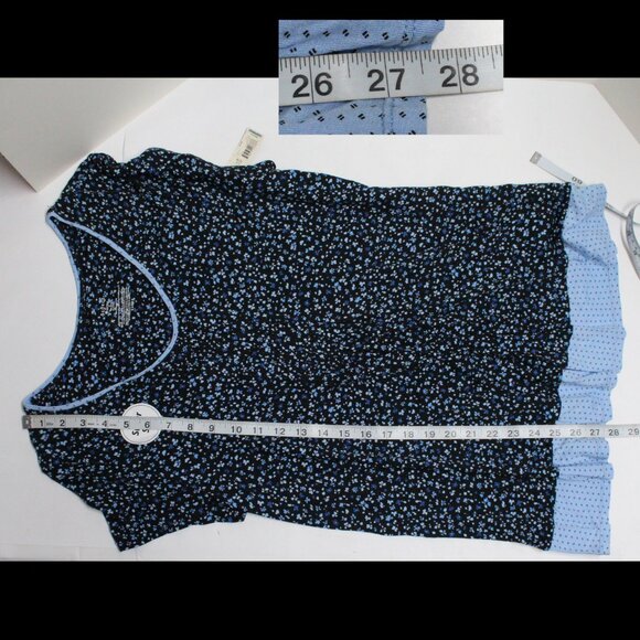 Women's 2 Piece Large Pajama Set - Short Sleeve Top - Mid Length Style Bottoms - Picture 6 of 11